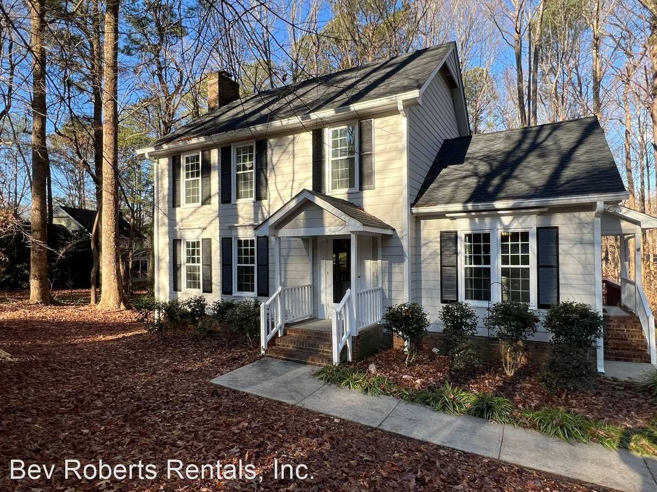 8801 Tempest Rdg - Photo 3 of 33