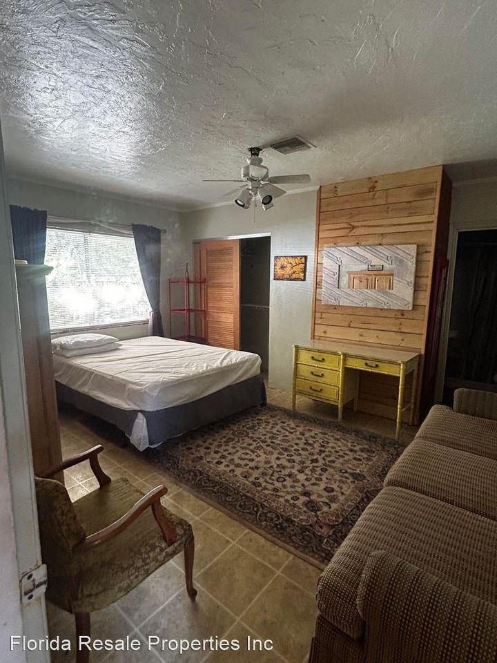 2252 Altamont Ave - Photo 2 of 7