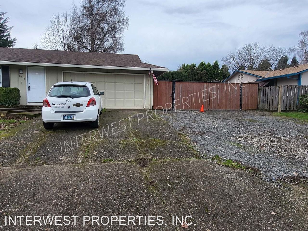 8048 Se Jennings Ave - Photo 3 of 22