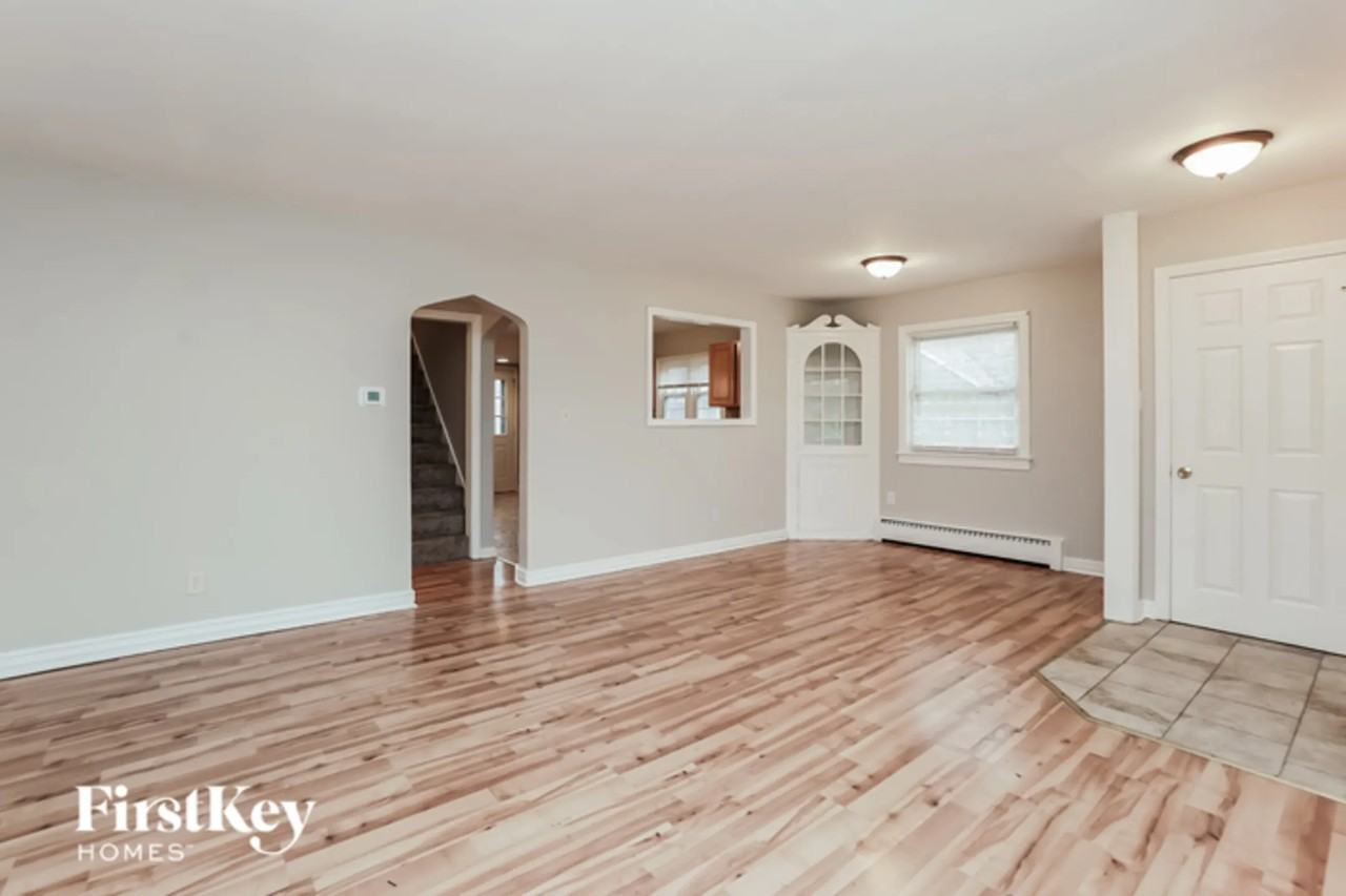 3412 S Schultz Dr - Photo 2 of 14