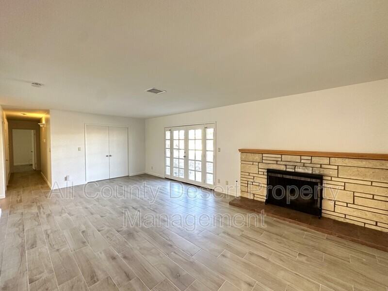 69200 Nilda Dr - Photo 3 of 16