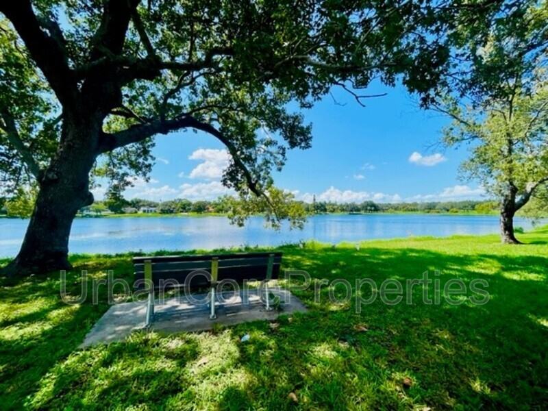 1527 5th St N #C3 - Photo 2 of 12