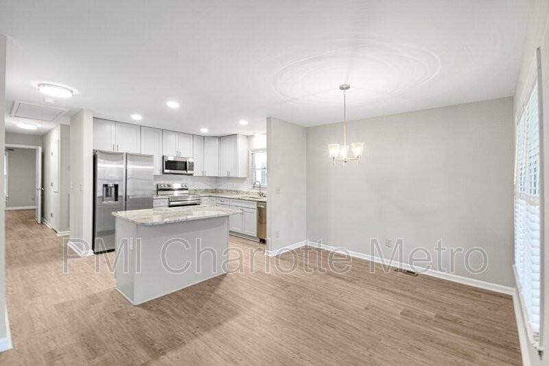 1207 Harvard St - Photo 5 of 14