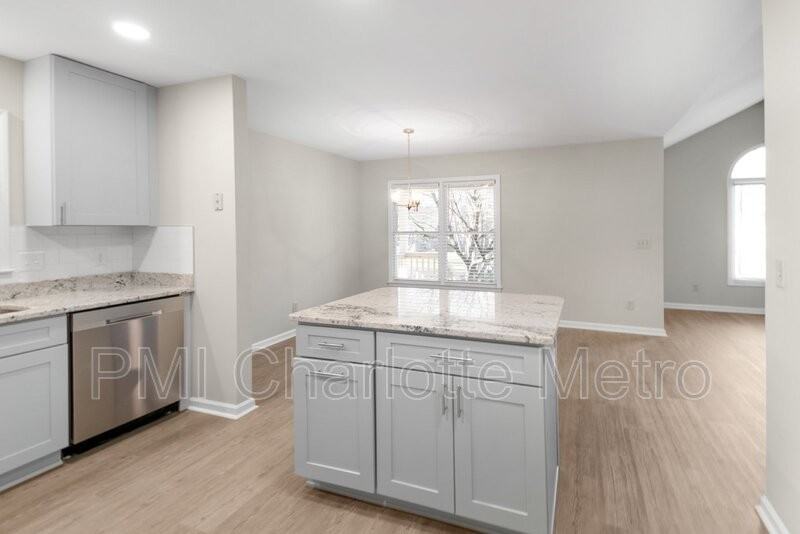 1207 Harvard St - Photo 6 of 14