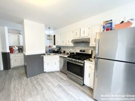 featured image of 31 Falcon St #2