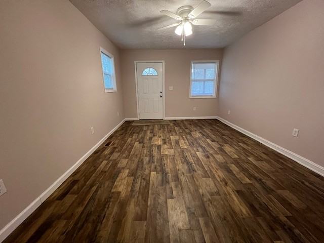 2647 Evergreen Dr - Photo 3 of 16