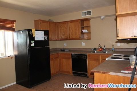 9810 N 73rd Ave - Photo 3 of 15