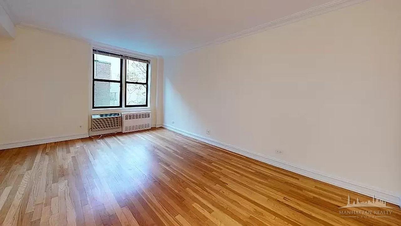 W 13th St 5K, New York, NY 10014 1 Bedroom Apartment for 4,550/month