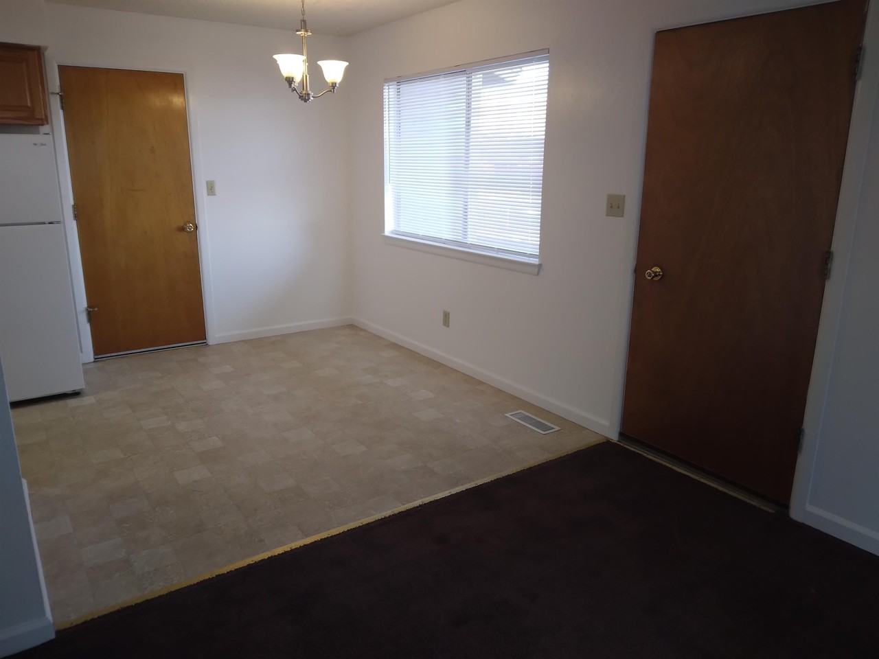 1041 Sunset Dr #1 - Photo 3 of 10
