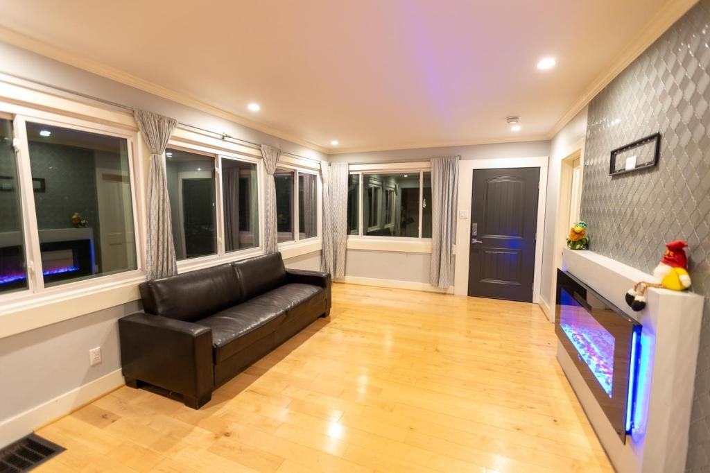 1020 Ridgewood Ave - Photo 2 of 15