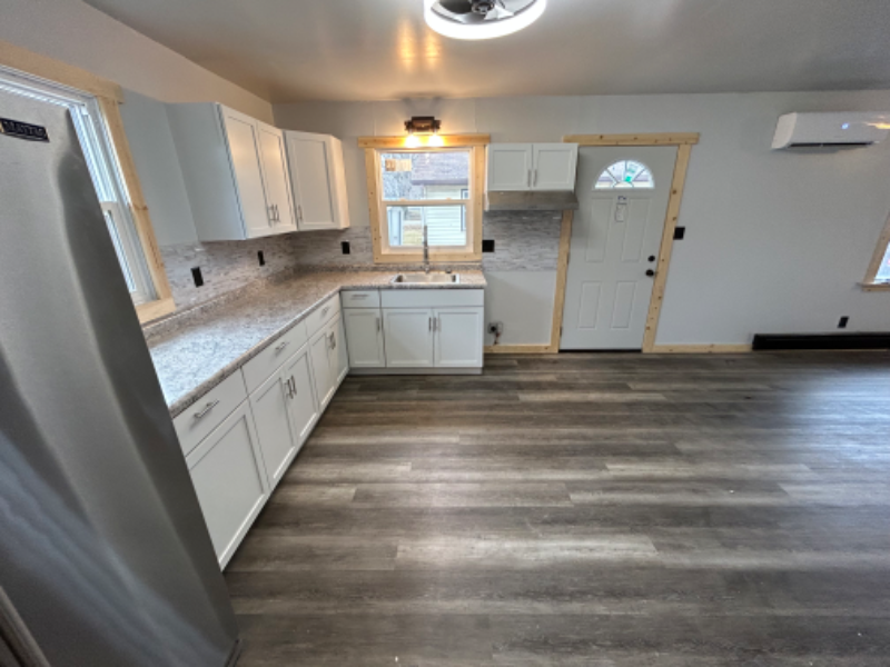 209 1/2 N 2nd St - Photo 2 of 5