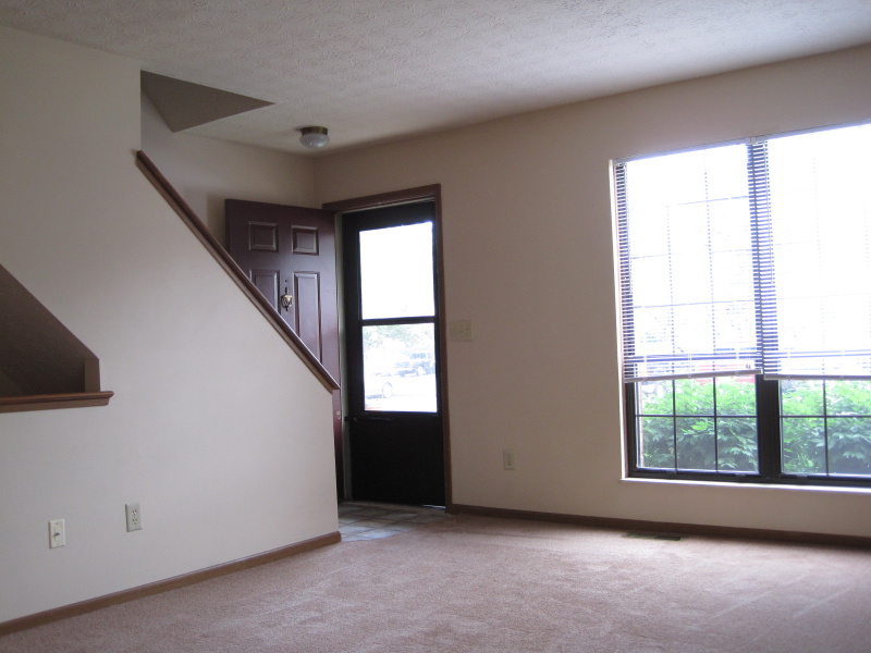 167 Blakeford Dr - Photo 3 of 5