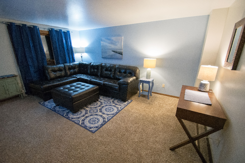 1913 Mulberry Ln - Photo 2 of 15