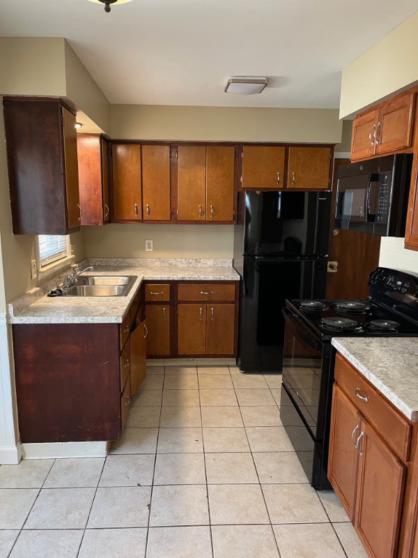 3804 S Pennsylvania Ave - Photo 2 of 9