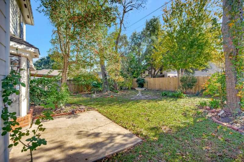 1434 Chestnut Springs Ln - Photo 4 of 37