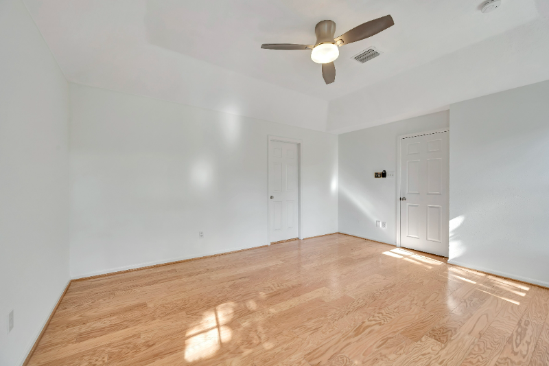 1434 Chestnut Springs Ln - Photo 5 of 37