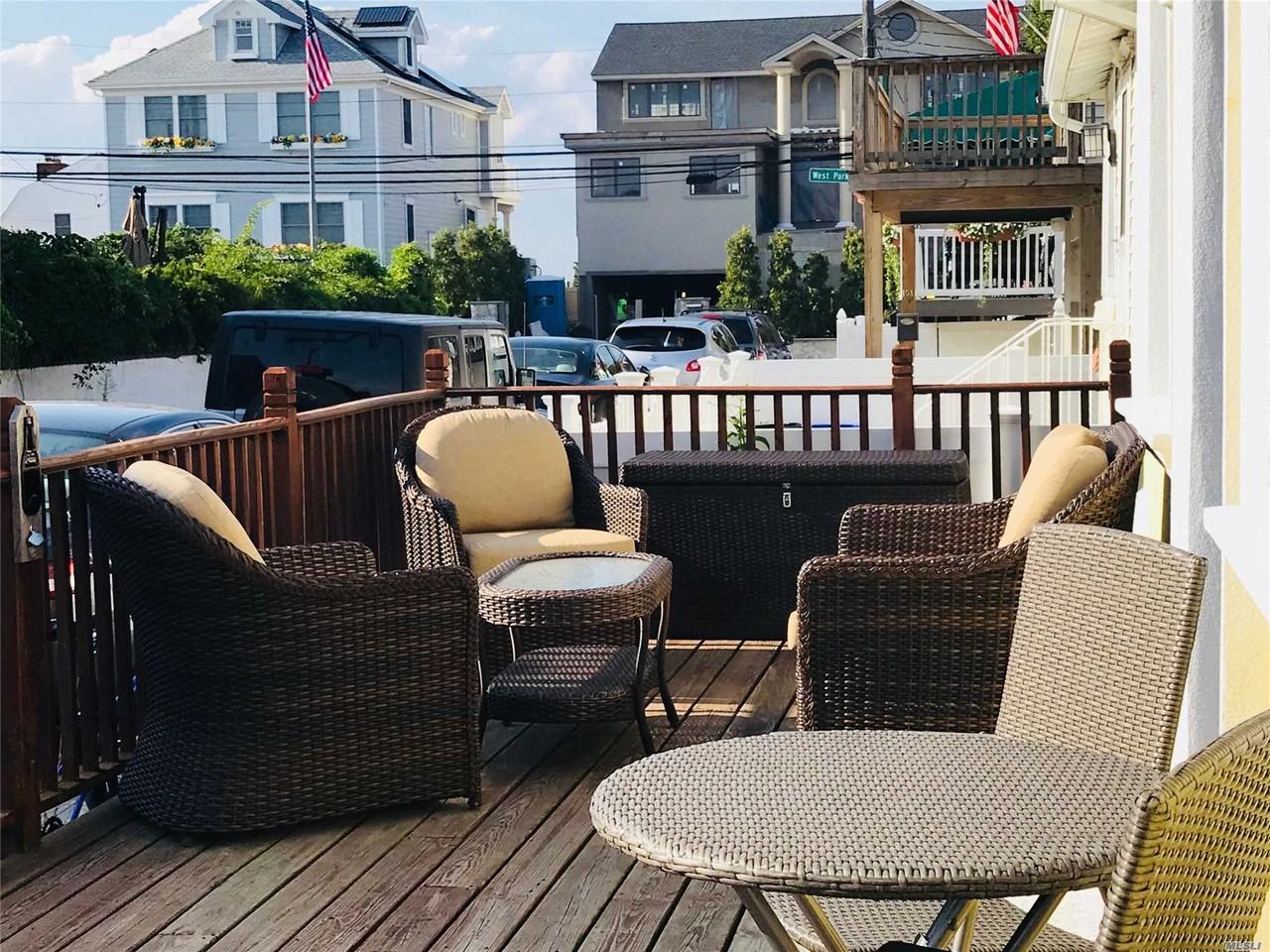 100 Vermont Street - Photo 2 of 3