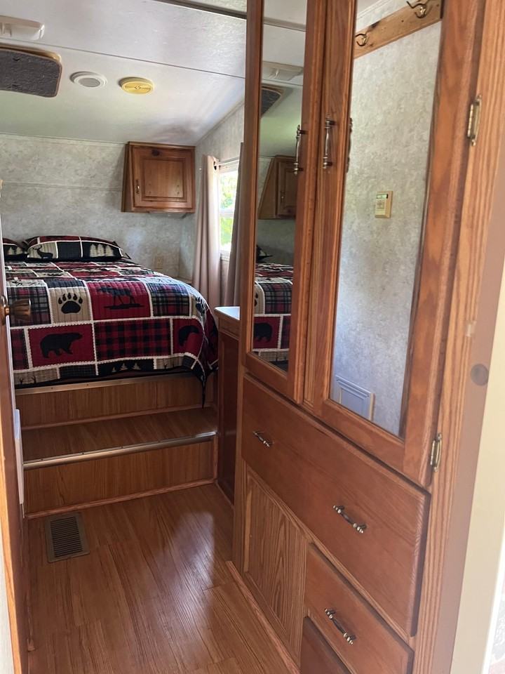2048 Nw 38th Ave #5thWHEELRV - Photo 3 of 10