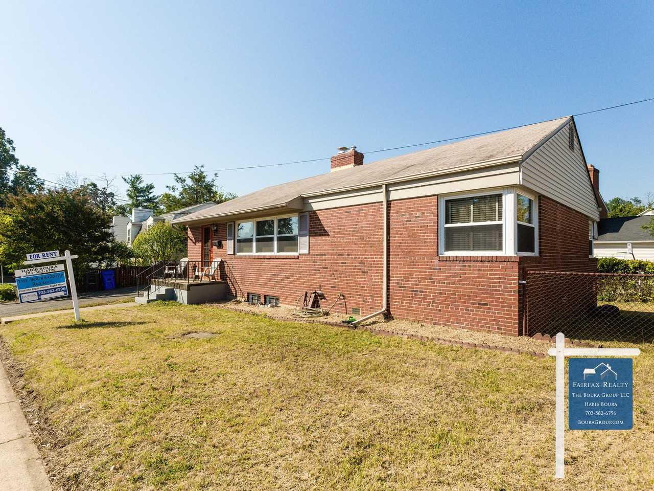 532 South Carlin Springs Road - Photo 3 of 46