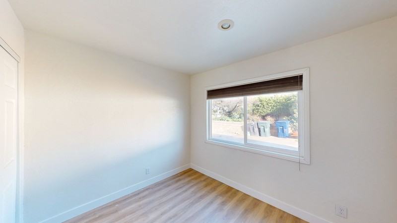 208 W Broadbent Dr - Photo 6 of 12