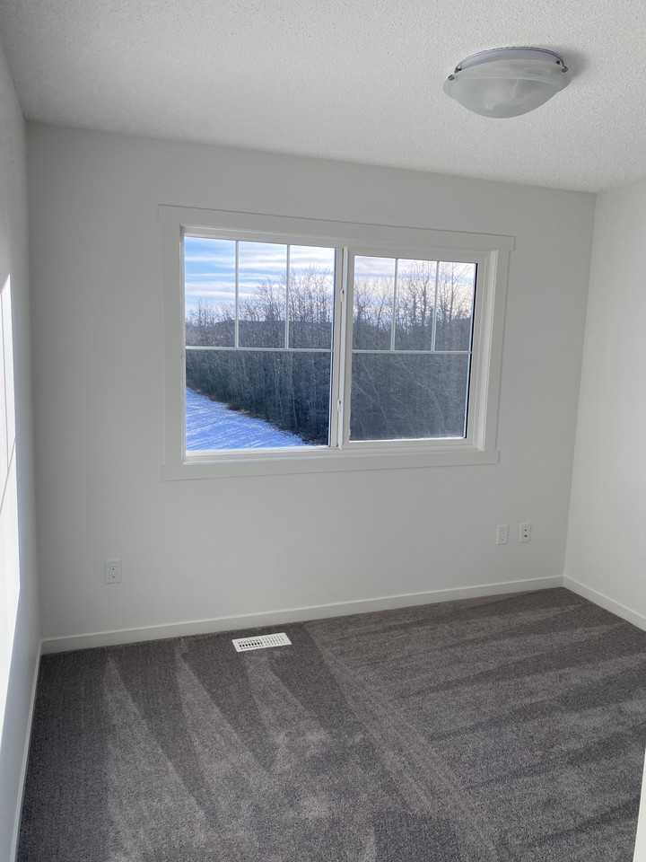 2 Bedroom 1.5 Bath Townhouse in Crystallina Nera - Photo 3 of 35