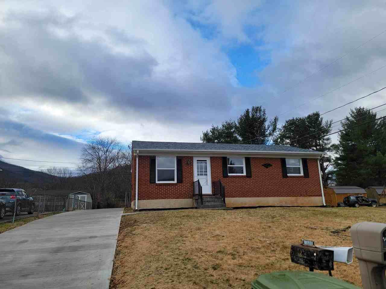 1442 Filson St #1 - Photo 2 of 19