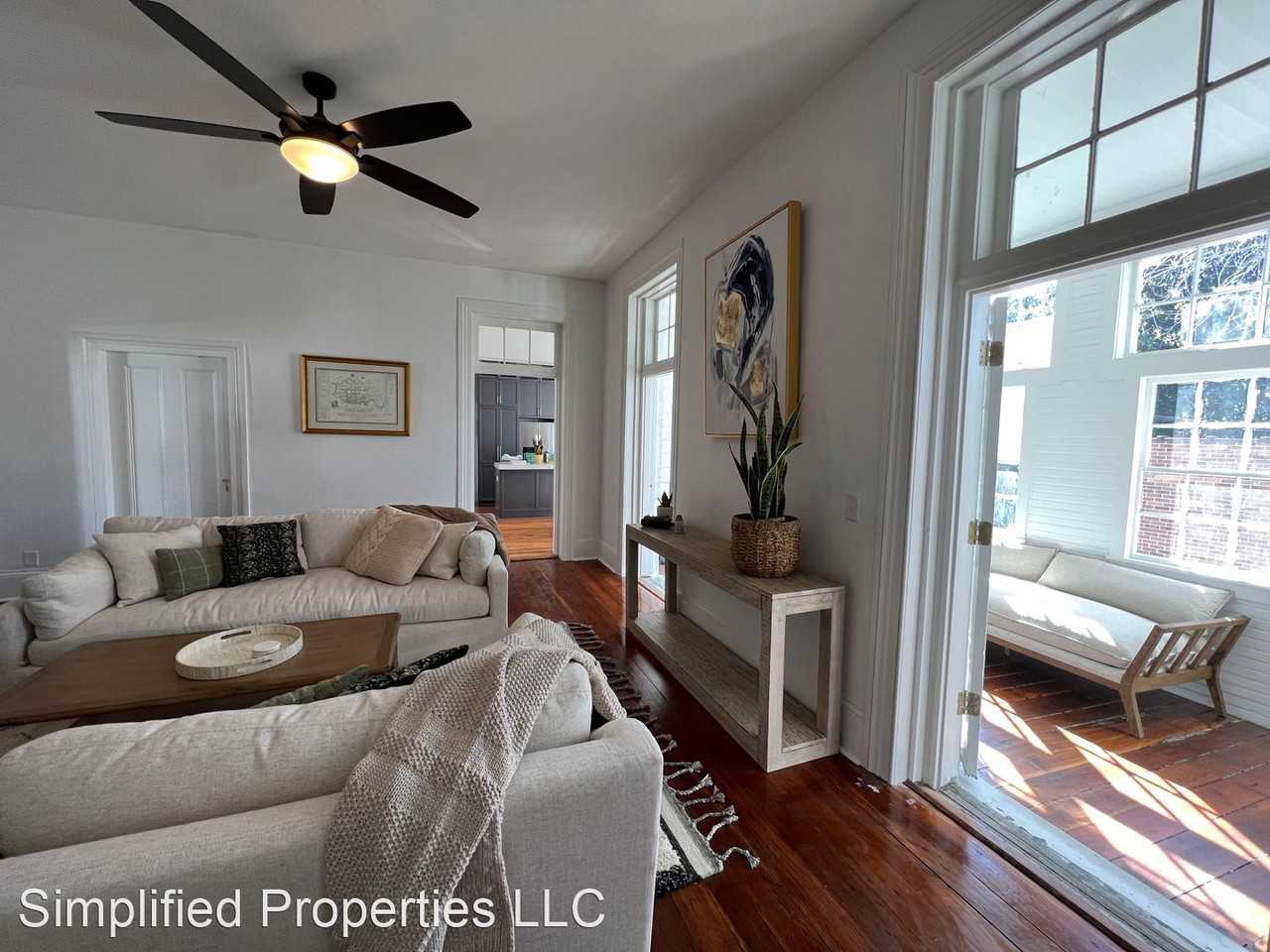 157 Wentworth st - Photo 3 of 13