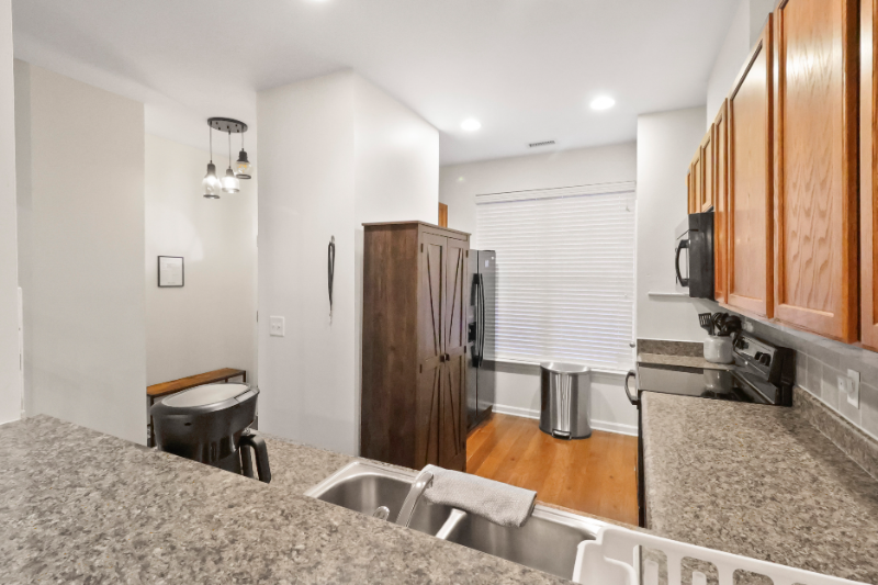 128 100 Stratford Lakes Drive #128 - Photo 7 of 9