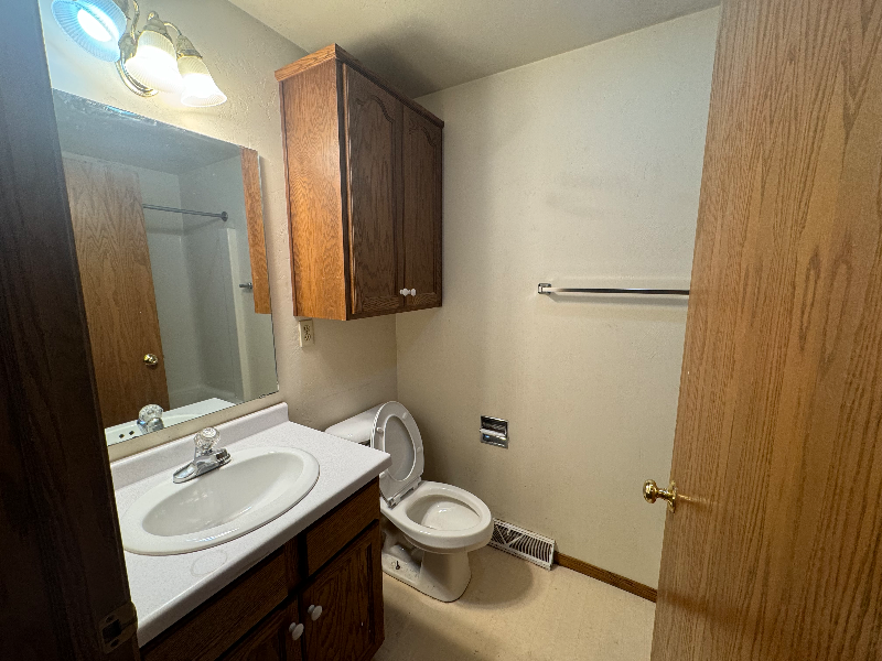 706 Parkview Rd #706 - Photo 6 of 9