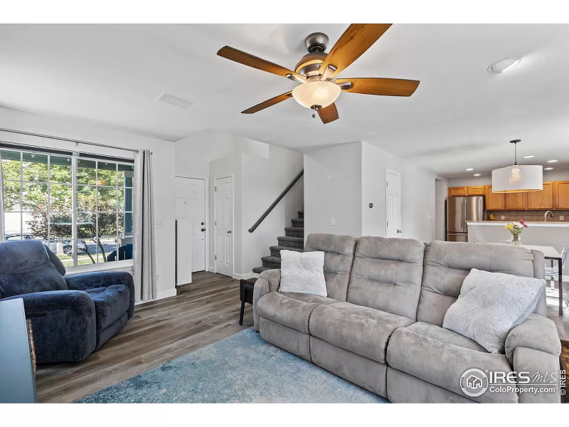 2233 Merlot Ct - Photo 3 of 14