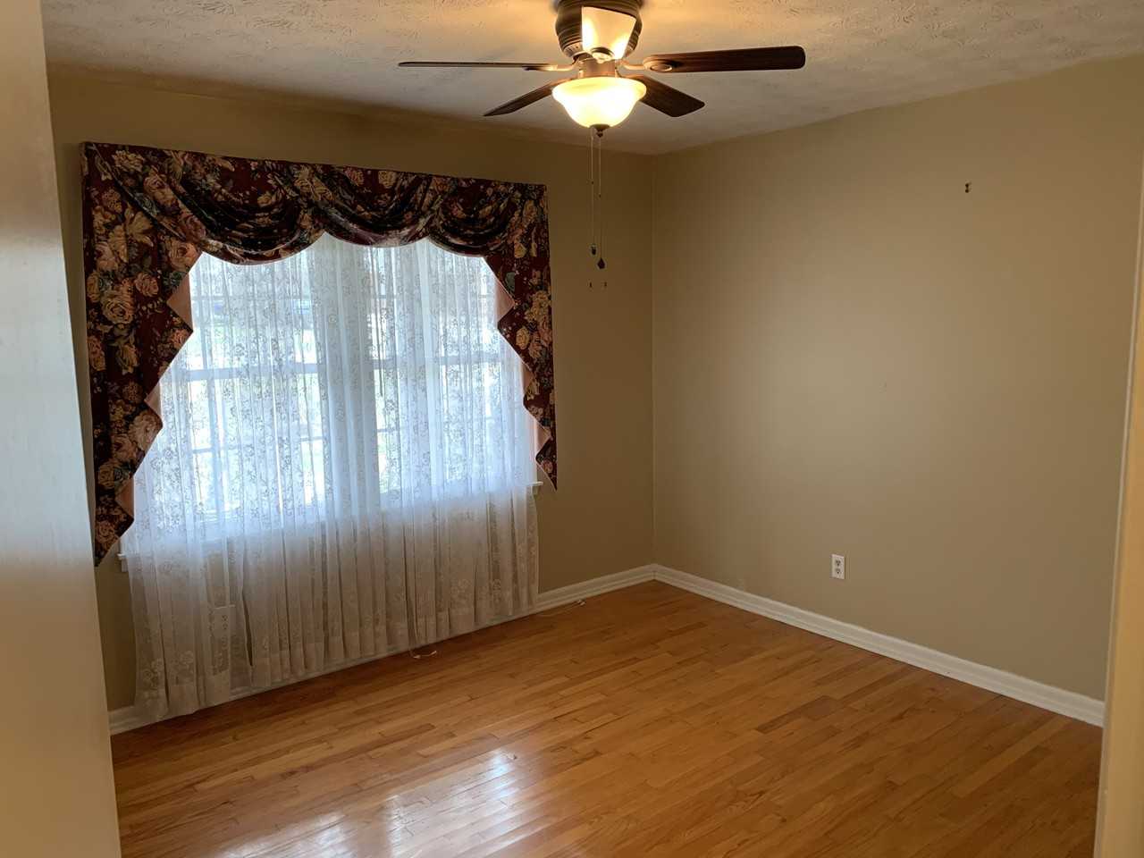 803 9th Ave Ne #NA - Photo 2 of 10