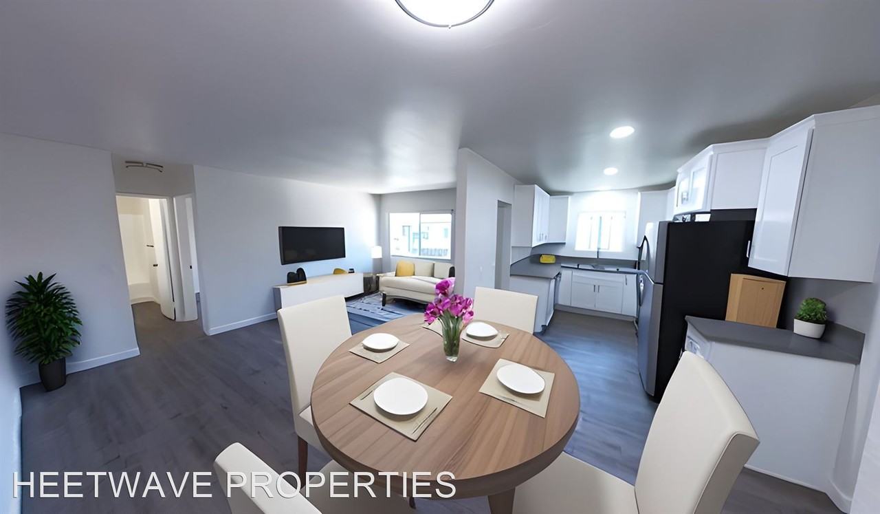 685 S Lincoln Avenue - Photo 3 of 5