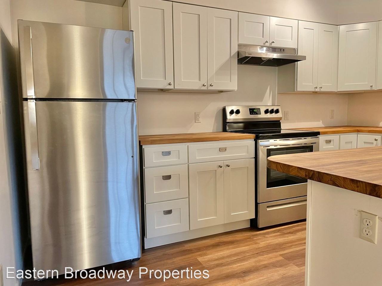 400 Cranbrook Ave. SE - Photo 3 of 14