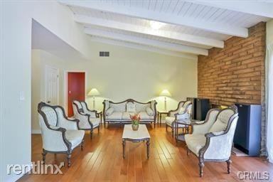 23161 Gainford St - Photo 2 of 9