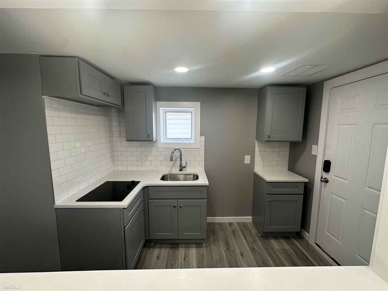 438 Penn Ave - Photo 2 of 9