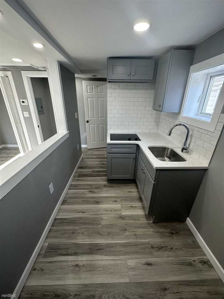 438 Penn Ave - Photo 3 of 9