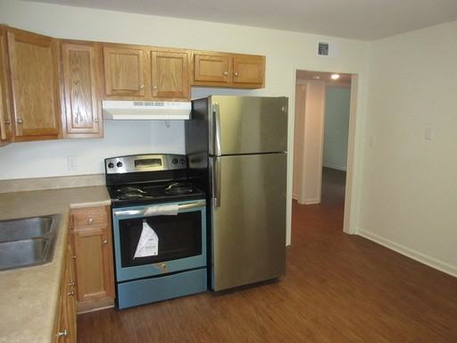 1228 Forsyth St NW - Photo 2 of 10