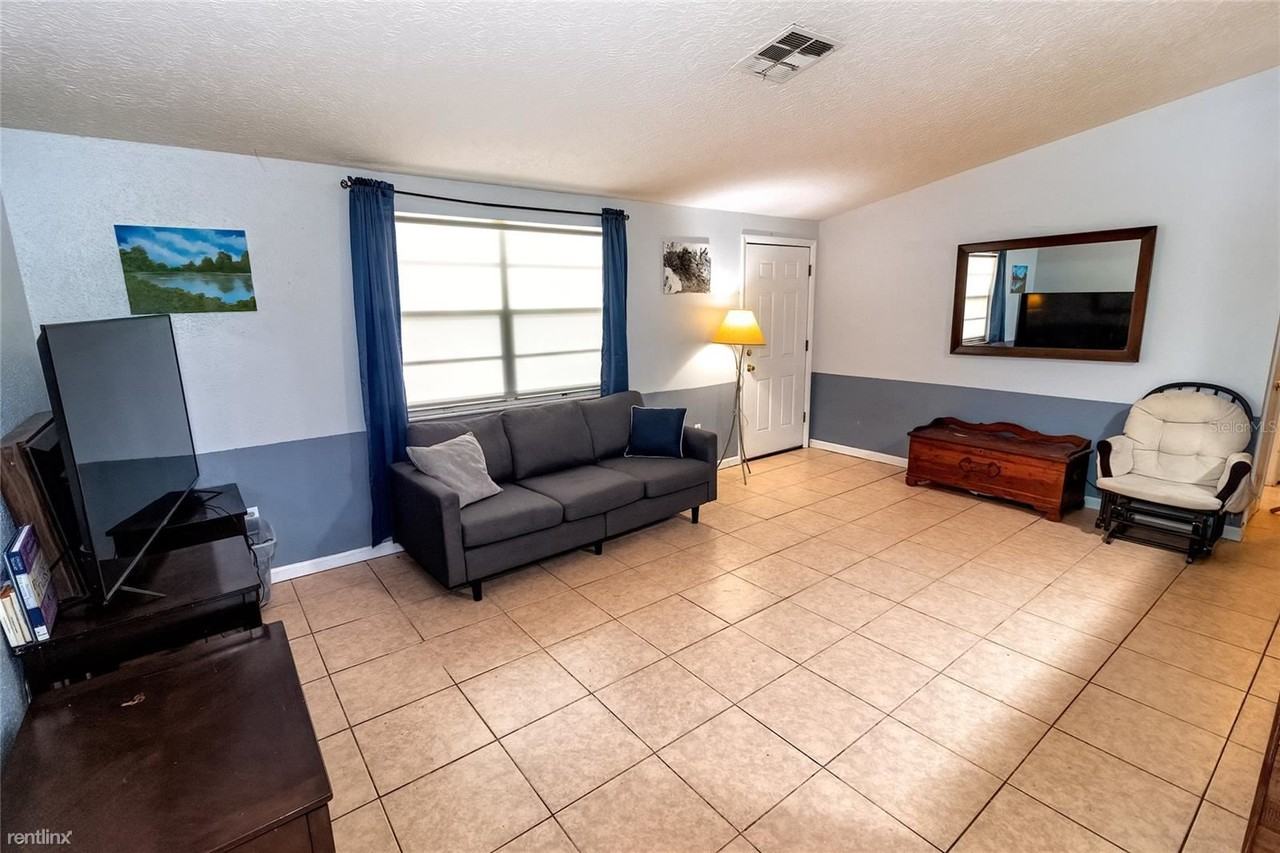 6407 Reno Ave - Photo 2 of 12