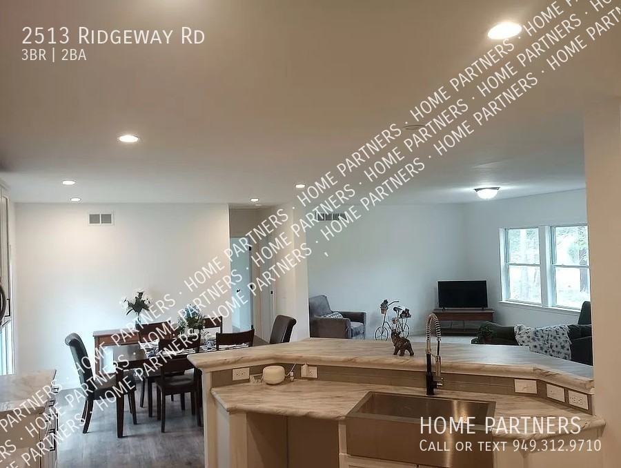 2513 Ridgeway Rd - Photo 2 of 8