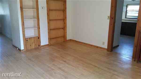 1116 S 8th St - Photo 2 of 12