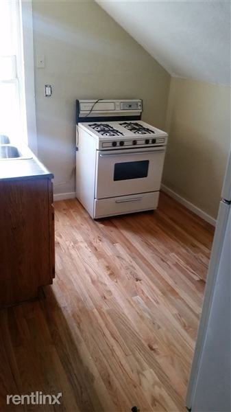 306 Joseph St - Photo 2 of 6