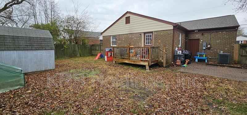 1543 Grove St - Photo 2 of 28