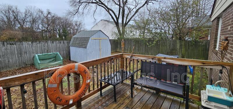 1543 Grove St - Photo 4 of 28