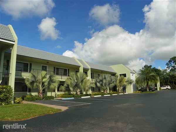 Palm Court - Photo 2 of 8