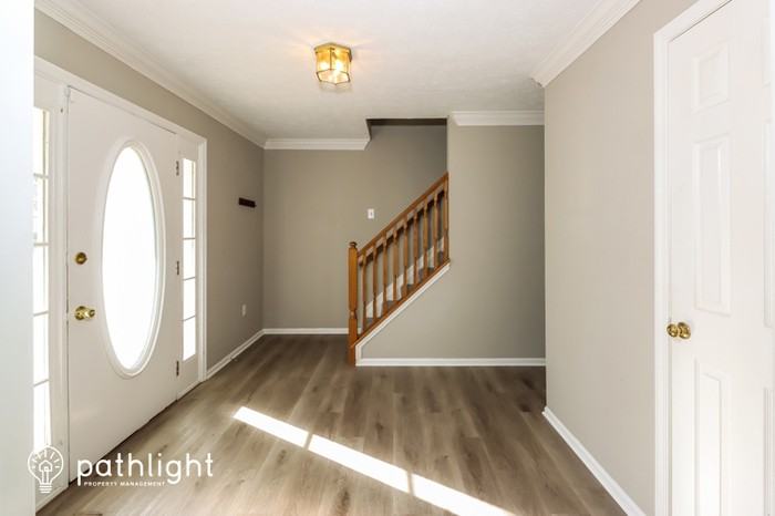 10503 Arron Ct N - Photo 2 of 19