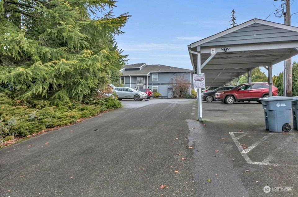 3733 Waller Rd E #NA - Photo 3 of 27