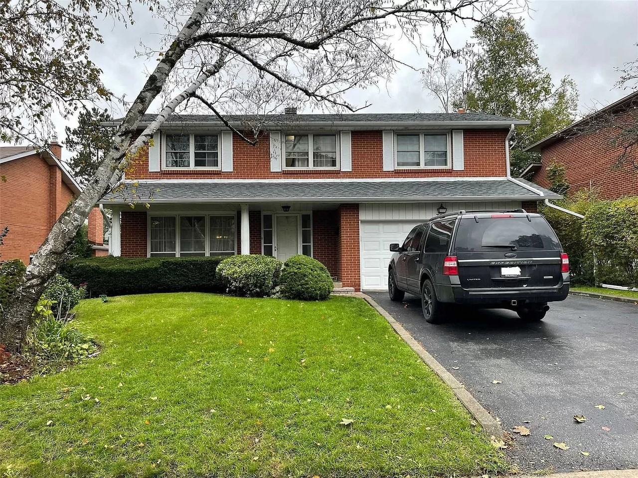 Bayview Ave & Steeles Ave E, Toronto, ON M2M 3N7 6 Bedroom Apartment