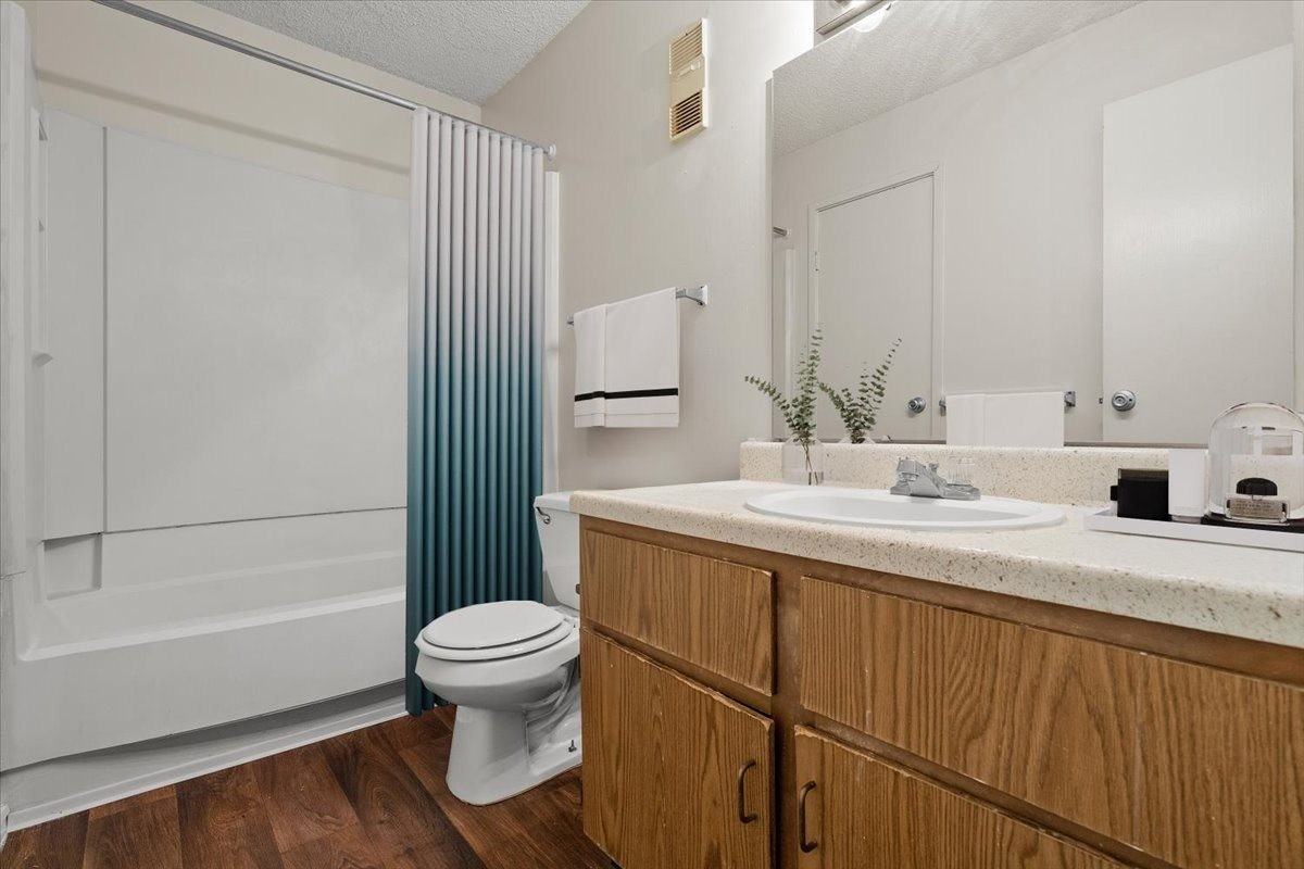 Bristol Pointe Apartment Homes - Photo 7 of 26