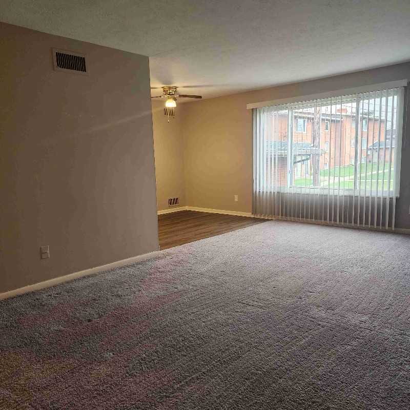 21921 River Oaks Dr #D7 - Photo 7 of 11