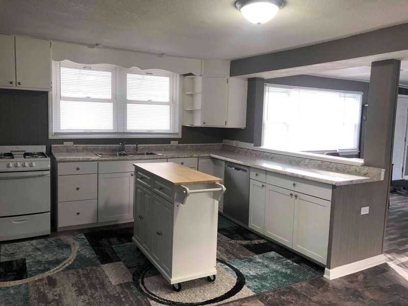 110 W Albert St #1 - Photo 2 of 15